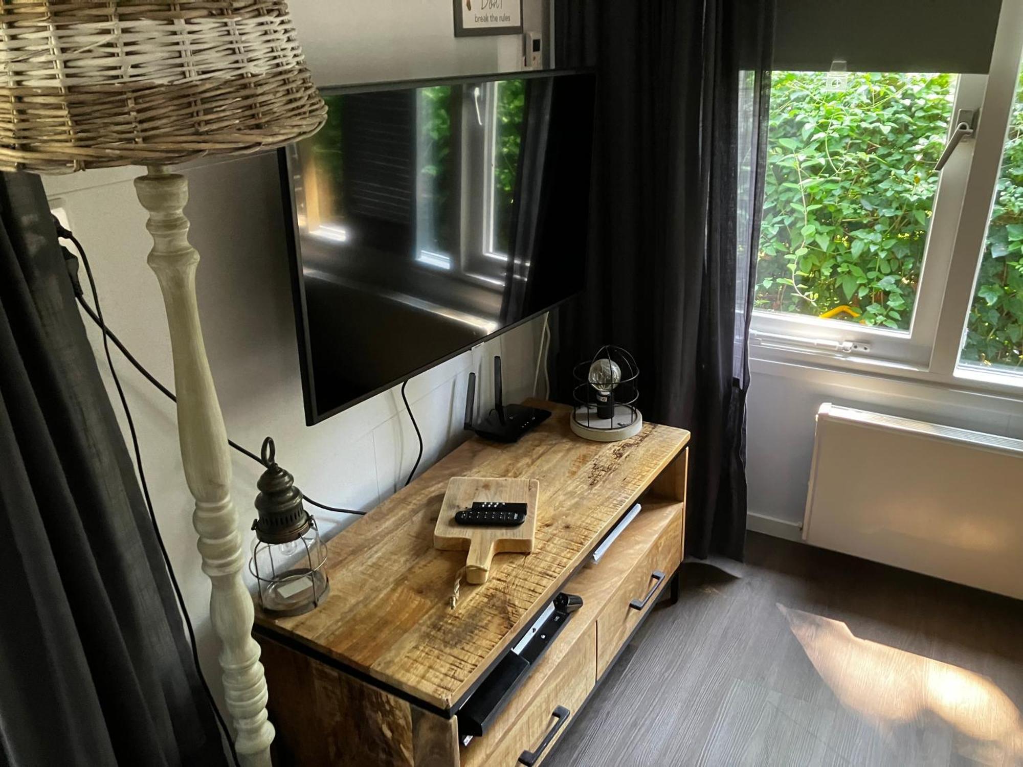 Chalet Bosrijk Midden In De Natuur-Eten&Drinken-Activiteiten-Ontspanning-En Nog Veel Meer Hoenderloo Eksteriør bilde