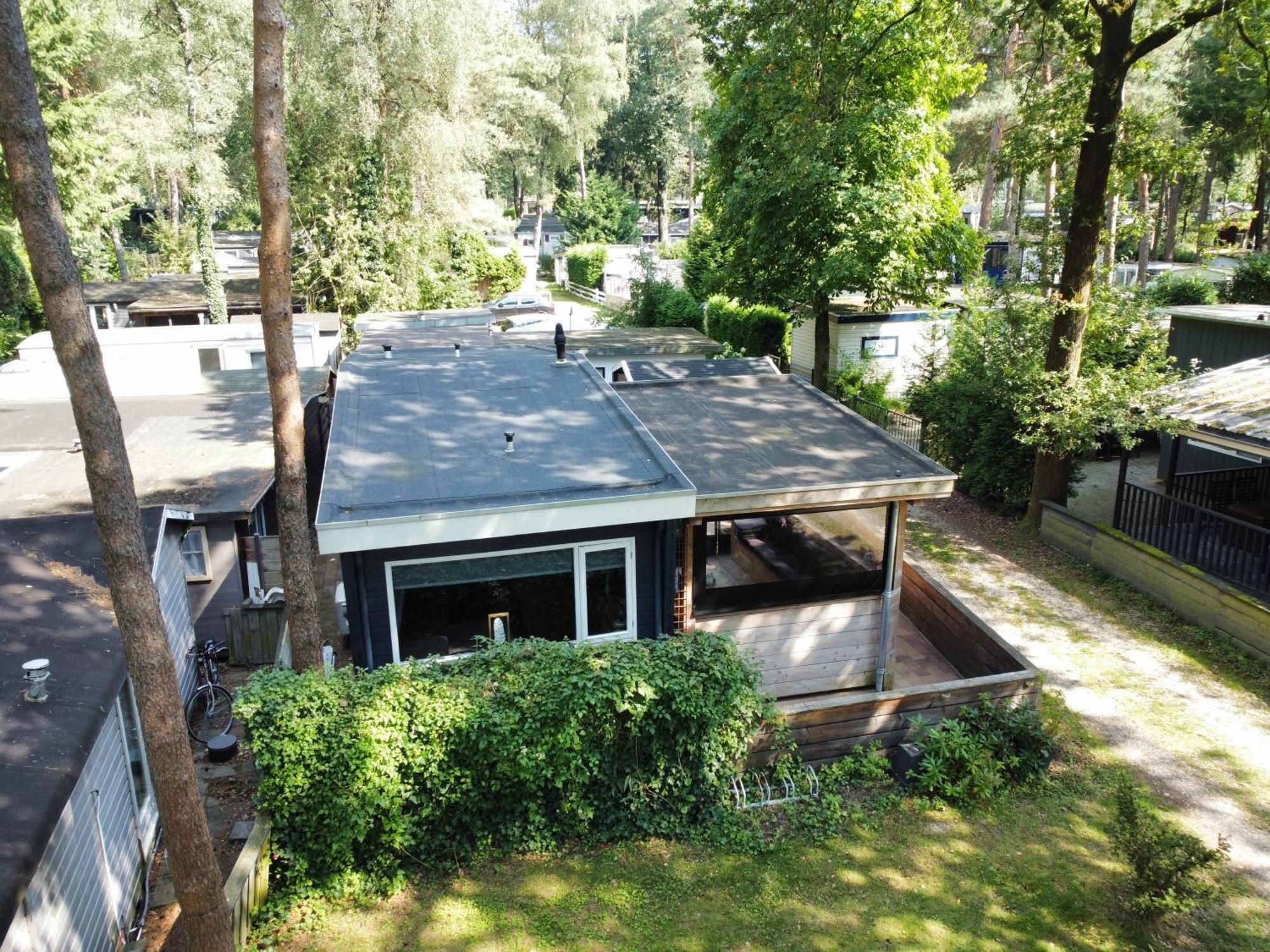 Chalet Bosrijk Midden In De Natuur-Eten&Drinken-Activiteiten-Ontspanning-En Nog Veel Meer Hoenderloo Eksteriør bilde