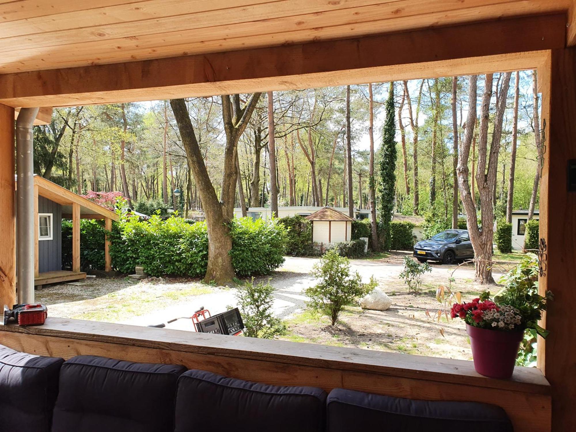 Chalet Bosrijk Midden In De Natuur-Eten&Drinken-Activiteiten-Ontspanning-En Nog Veel Meer Hoenderloo Eksteriør bilde